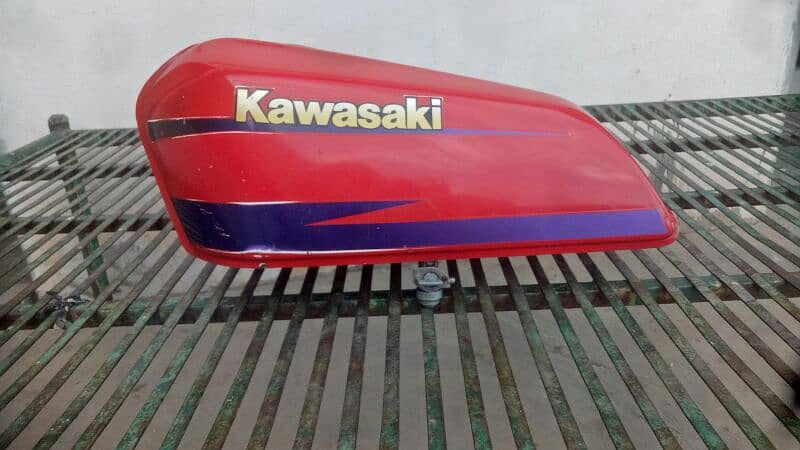 Kawasaki GTO 125 Tank 1