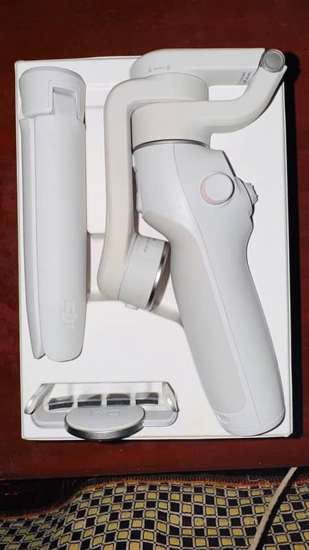 DJI osmo mobile 6 brand new 1