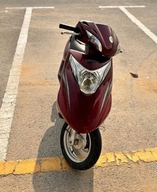 look like New scooty single hand used 1