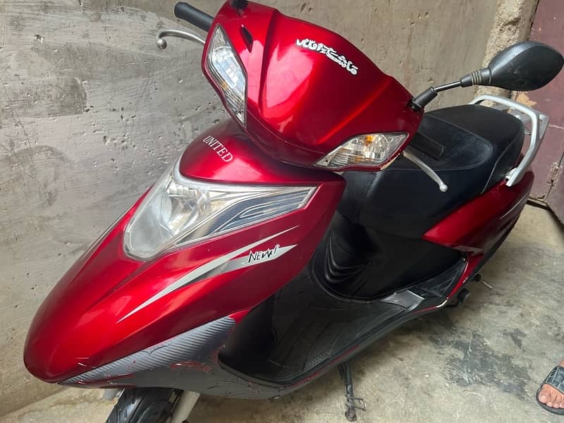 look like New scooty single hand used 3