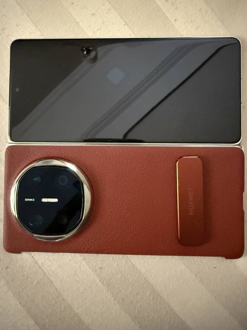 Huawei Mate X6 Latest Fold 1