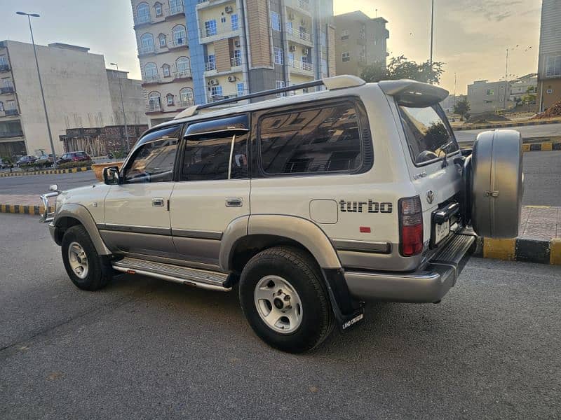 Toyota Land Cruiser 1992 4