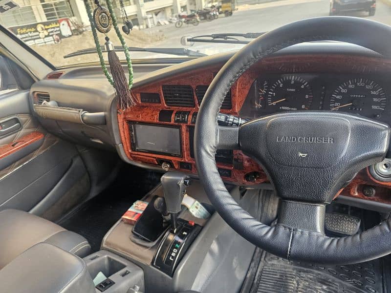 Toyota Land Cruiser 1992 18