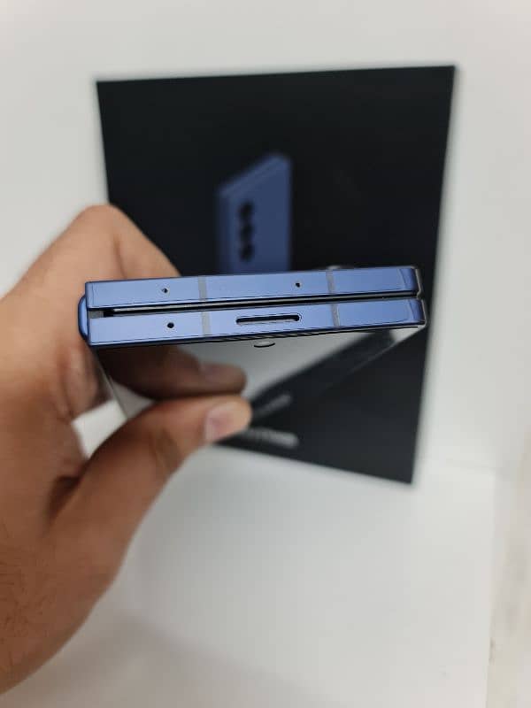 Samsung Galaxy Z Fold6 256gb Non PTA 2 Months Used 10/10 4