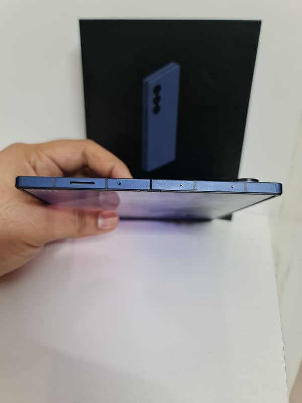 Samsung Galaxy Z Fold6 256gb Non PTA 2 Months Used 10/10 7