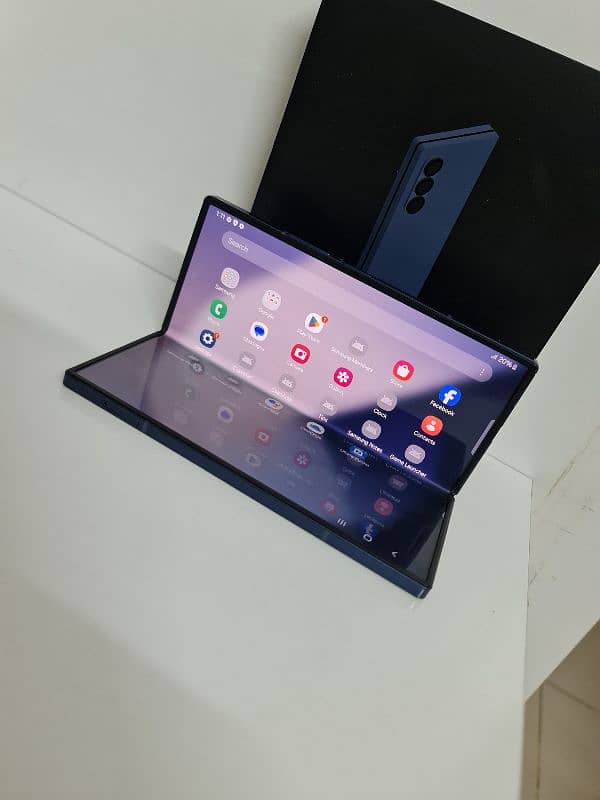 Samsung Galaxy Z Fold6 256gb Non PTA 2 Months Used 10/10 10