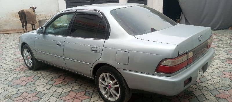 Toyota Corolla XE 1998 3