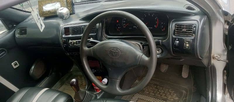 Toyota Corolla XE 1998 7