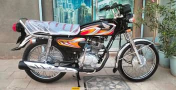 Honda 125 2022 Model Genuine Condition Lahore Registered (03126068910)