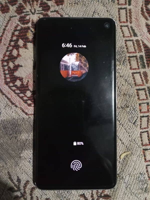 samsumg s10 no box. no charger only mobile ha 3