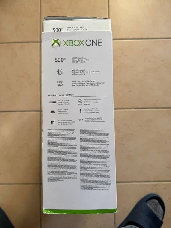 Xbox Series S brand new, not used 4