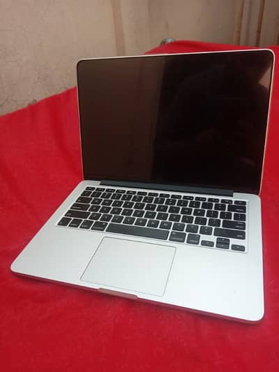MacBook pro 2013 8gb ram 128gb SSD