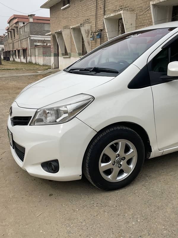 Toyota Vitz 2011/14 home used car 2