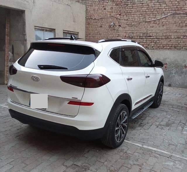 HYUNDAI TUSON (AWD ) Available  2023 model  RENT A CAR FAISALABAD. 9