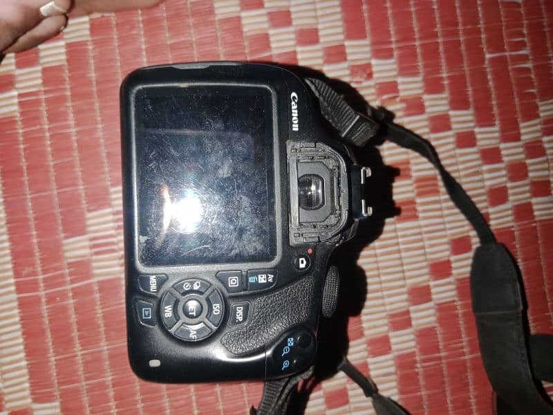 Canon 1200d camera for sale urgent all okay koi issue nahi hai 5