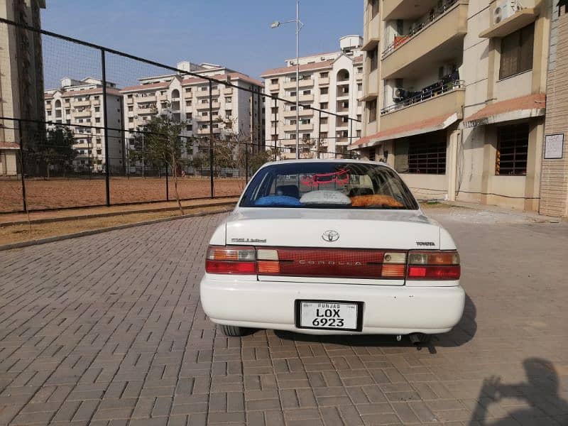 Toyota Corolla XE 1995 3