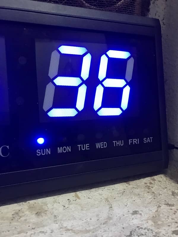 LED number clock 7