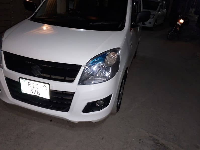 Suzuki Wagon R 2018 10