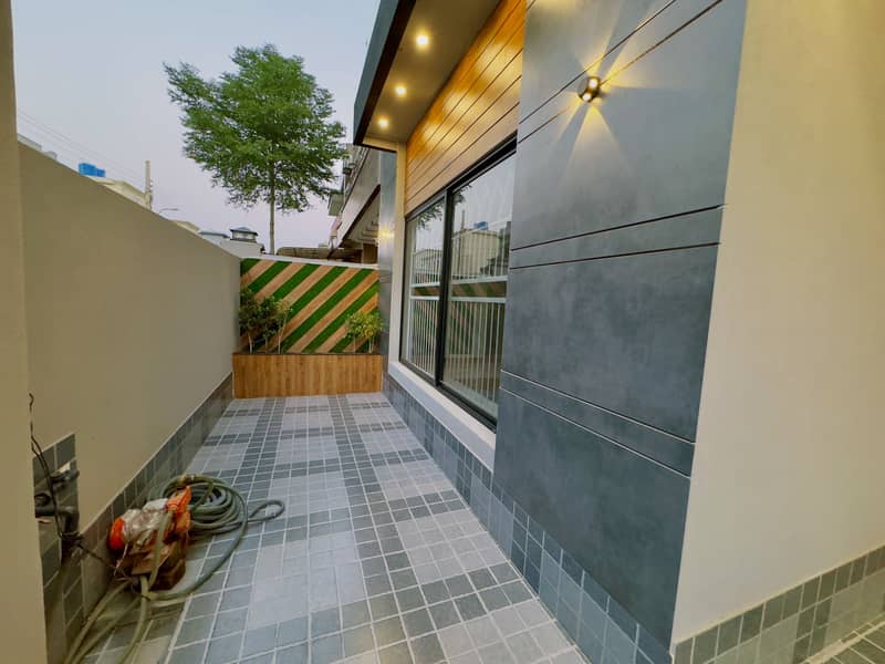 10 Marla Brand New Ultra Modern Design House for Sale 2