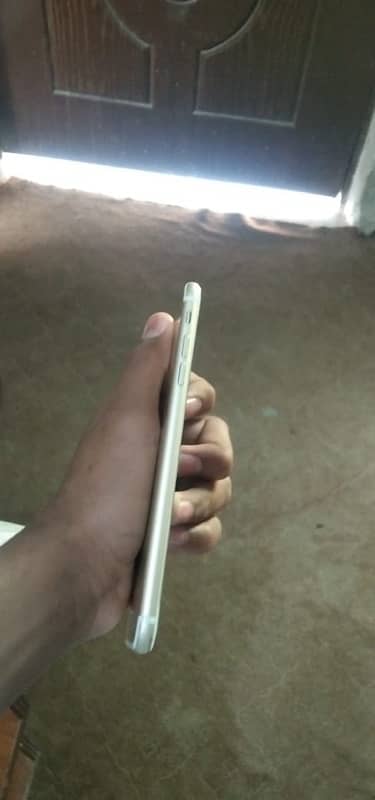 iPhone 7 pluse 32gb pta approved 5