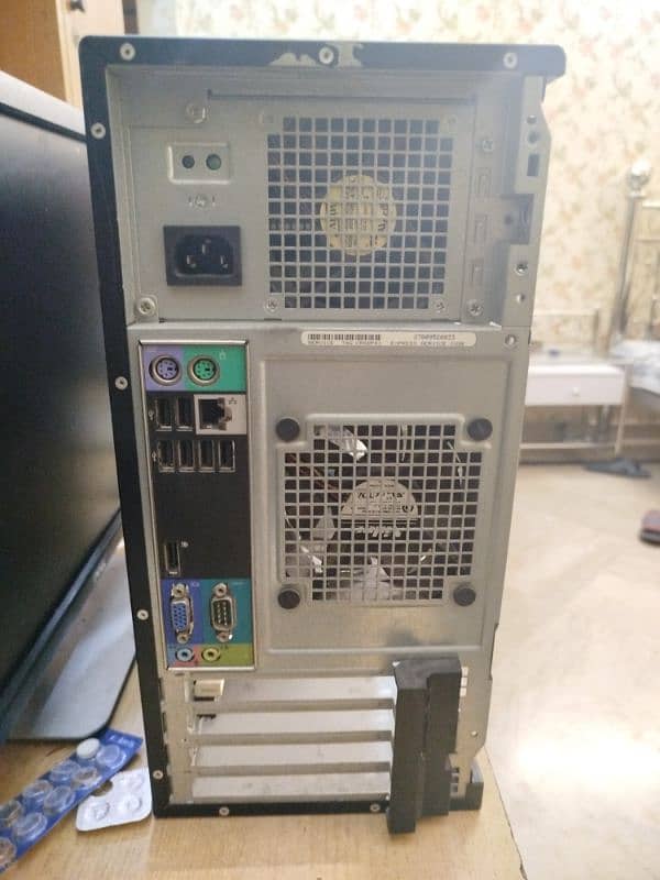 Dell T1600 Tower - i5 2nd gen - 8 GB Ram - 120 GB SSD 2