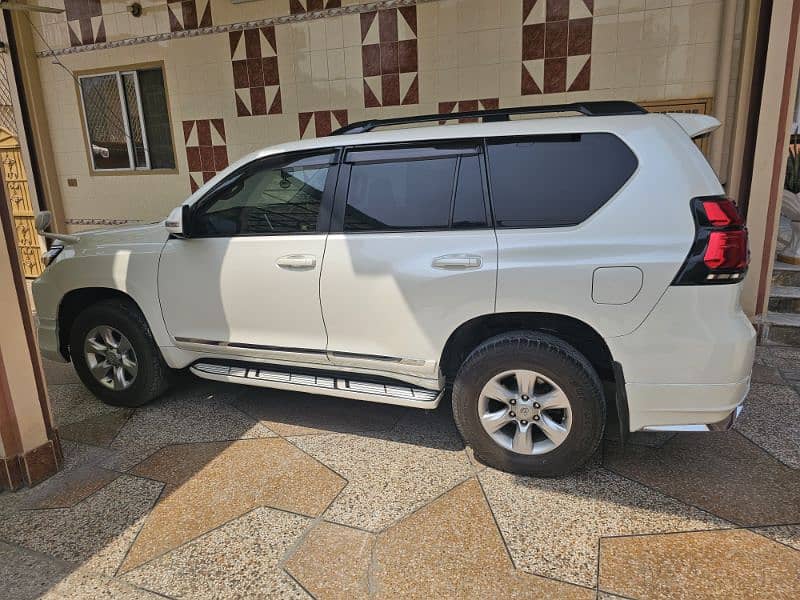 Landcruiser Prado Tx Pearl White 14