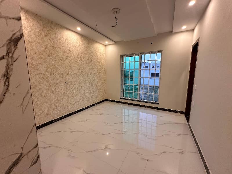 1 Kanal Ultra Modern Design With Double Hight Lobby House For Sale 20