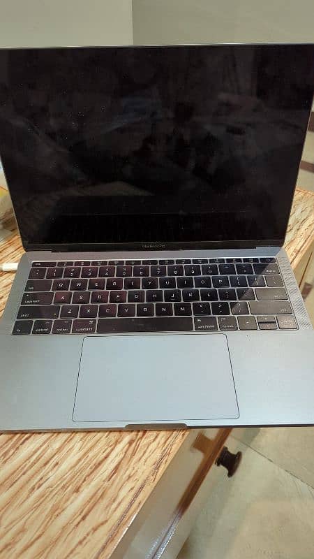 MacBook pro 2017 13" i5 1