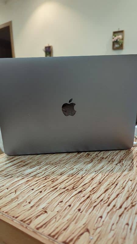 MacBook pro 2017 13" i5 2