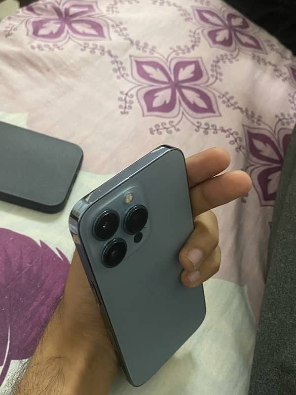 IPHONE 13 PRO 128GB FACTORY UNLOCK WITH BOX 3