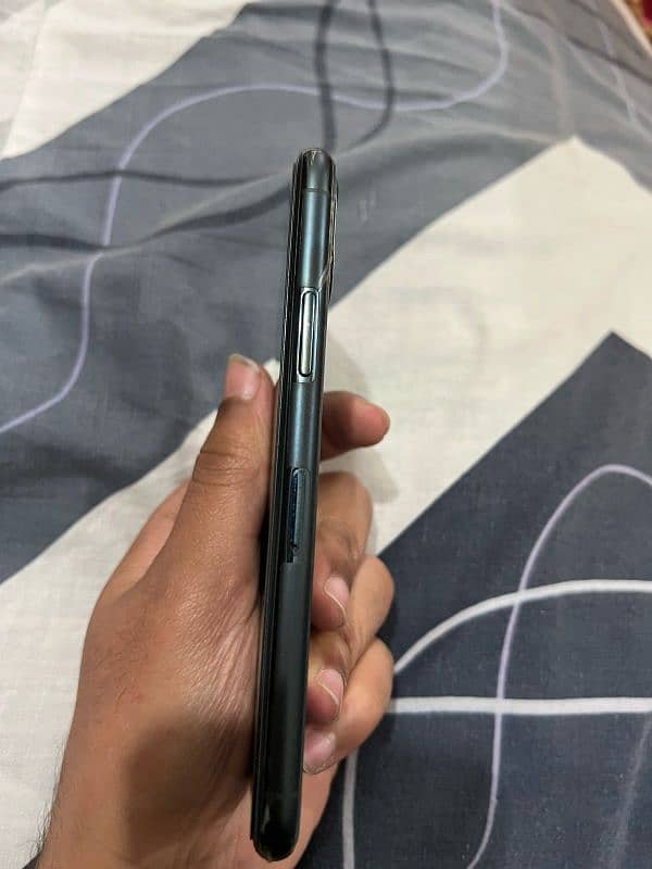 Iphone 11 pro JV 64 gb back broken 0