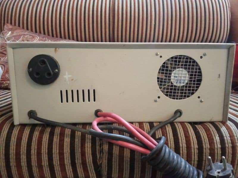 UPS 700 VA 12 volt 500 watt new condition 1