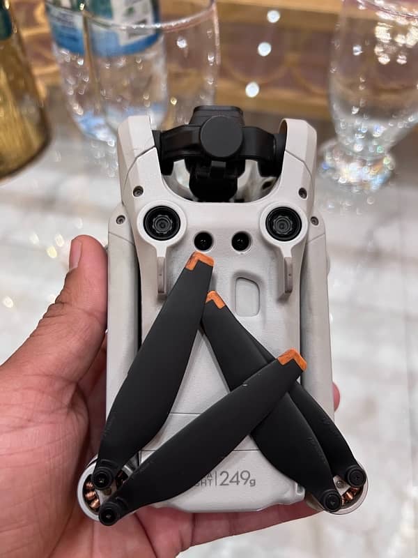 Dji Mini 3 pro with 5 bettries . new condition 6