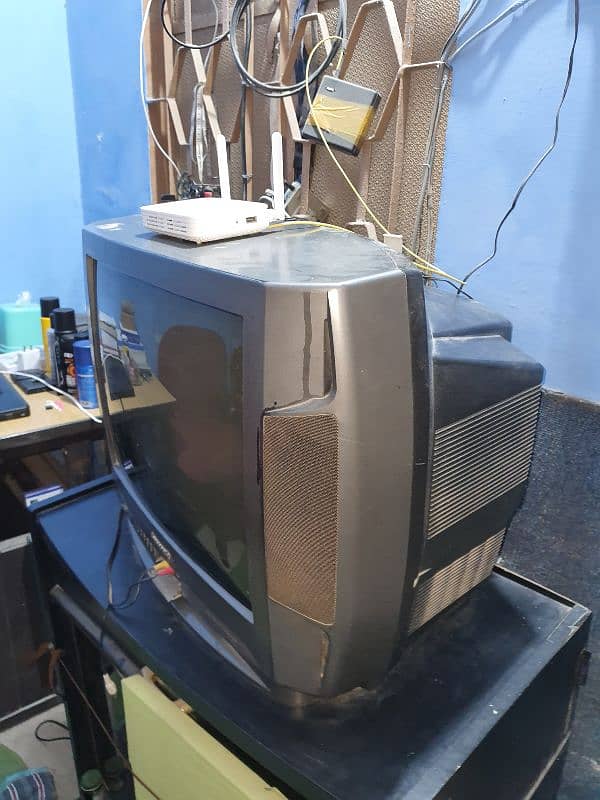 Old TV panasonic with audio/Video input 2