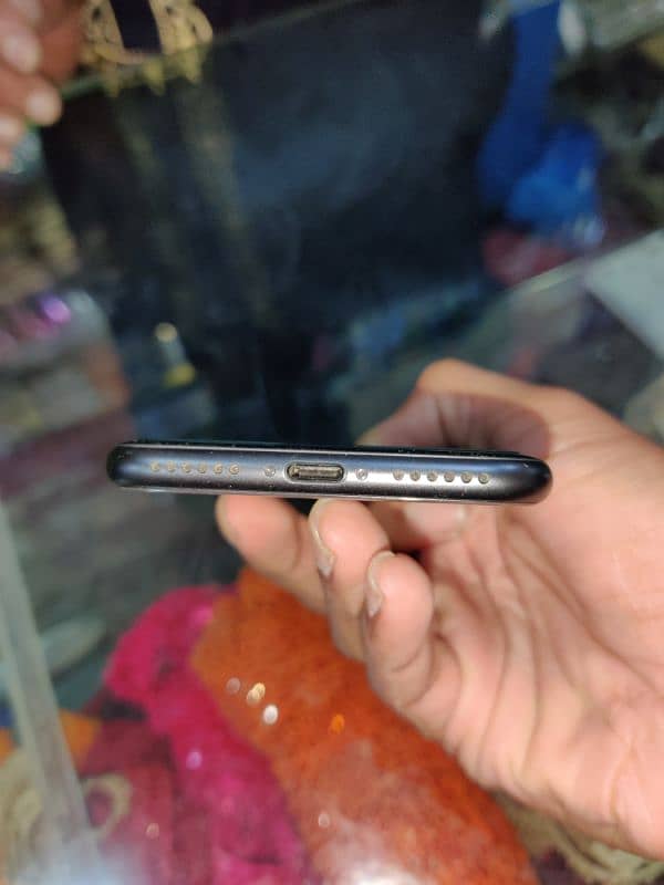 iPhone 8 GB64 PTA all ok 10by10 jis bhi na Lana ho rabta kry3269903862 2