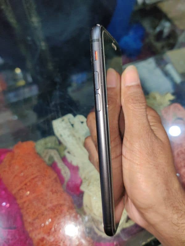 iPhone 8 GB64 PTA all ok 10by10 jis bhi na Lana ho rabta kry3269903862 3