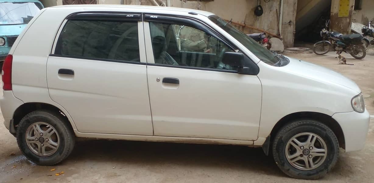 Suzuki Alto 2011 5