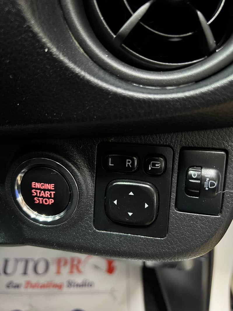 Toyota Vitz F safety push start 2019 Automatic 5