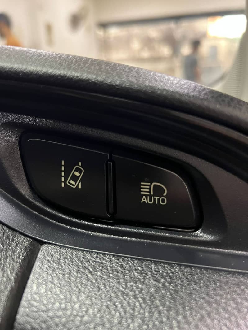 Toyota Vitz F safety push start 2019 Automatic 10