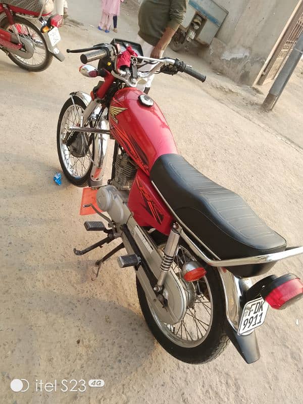 Honda 125 . 0