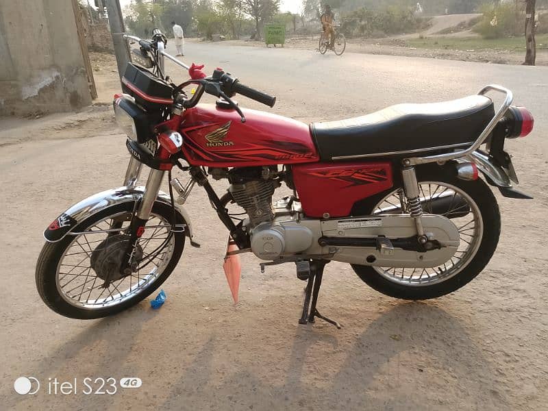 Honda 125 . 9