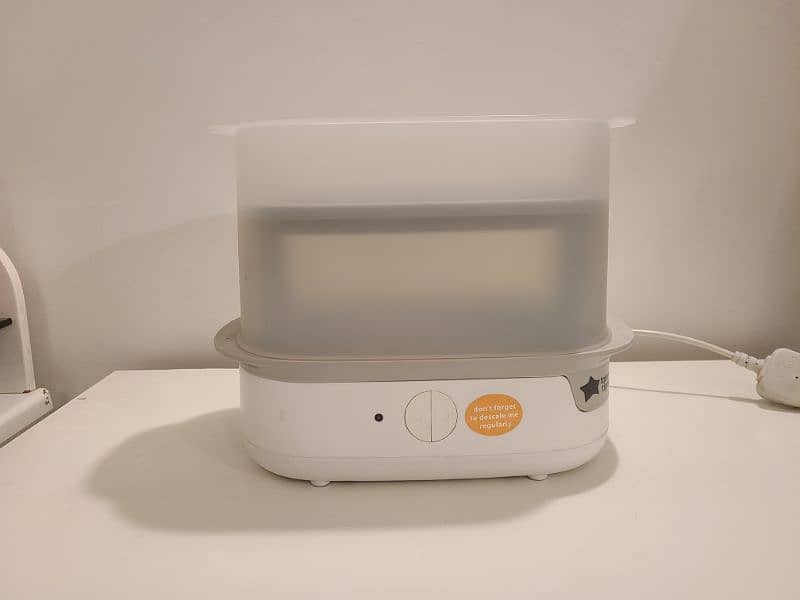 Tommee Tippee Electric Steriliser 2