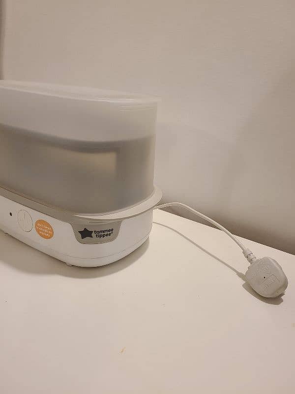 Tommee Tippee Electric Steriliser 3