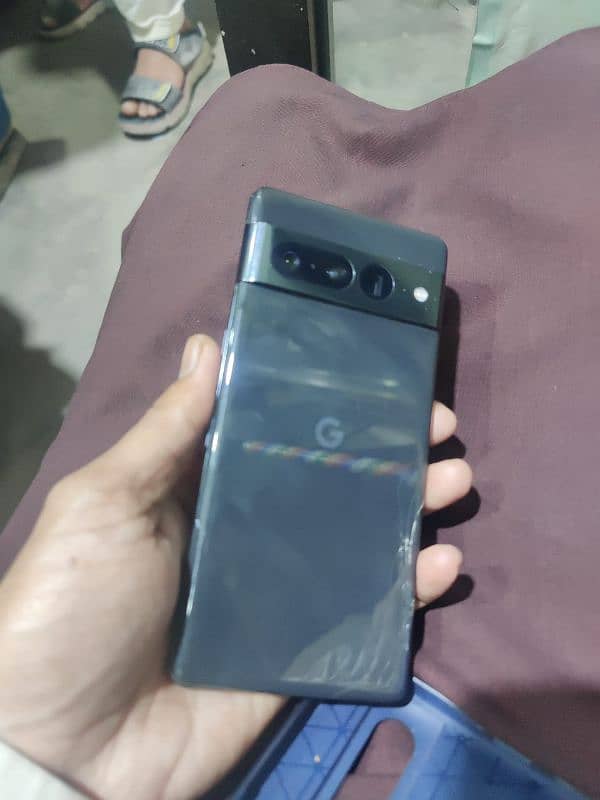 8/128gb Pixel 7 pro 4