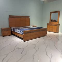 bed set/wooden bed/double bed/luxury bed/bedroom furniture/beds