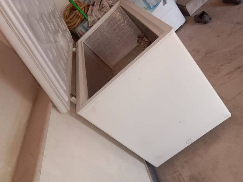 Freezer Single door 4