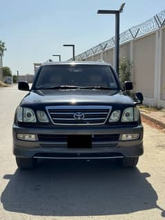 Toyota Land Cruiser Cygnus 2005