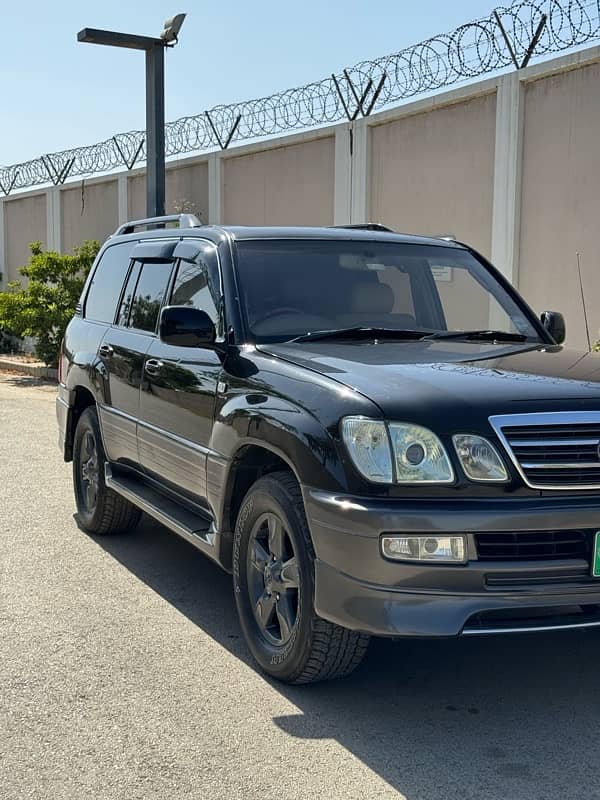 Toyota Land Cruiser Cygnus 2005 4