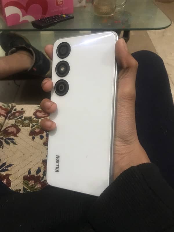 VILLOUN V30 box bhi hai 4 gb ram 128 gb rom all working 1