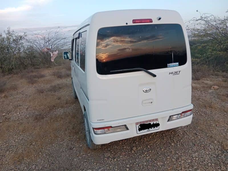 Daihatsu Hijet 2018 3